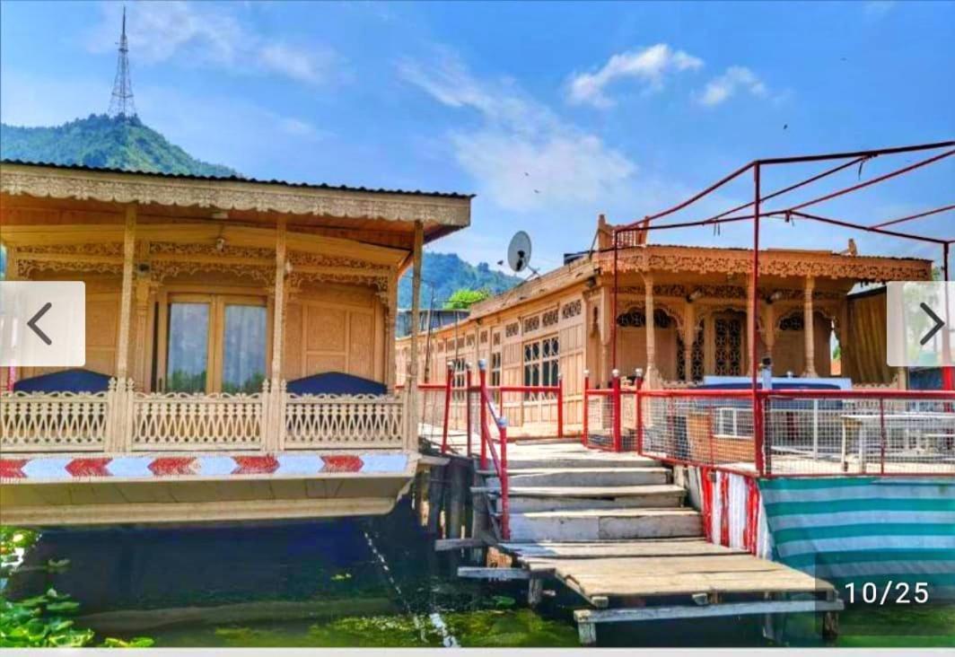Lala Rukh Group Of Houseboats Hotell Srīnagar Exteriör bild