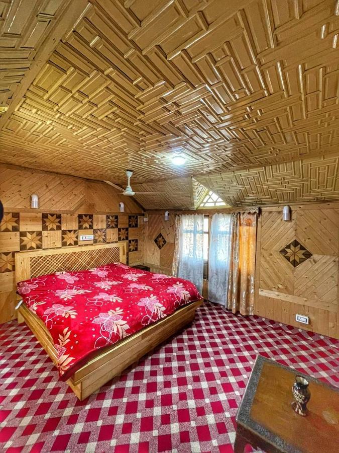 Lala Rukh Group Of Houseboats Hotell Srīnagar Exteriör bild